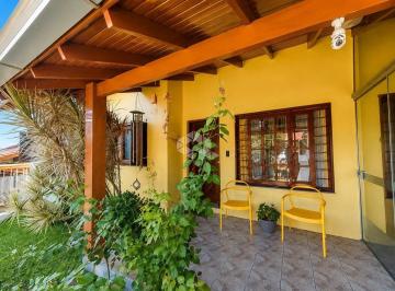 Casa · 131m² · 3 Quartos · 1 Vaga · Casa com 3 dormitórios em Ivoti, bairro 7 de setembro.