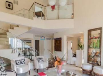 Apartamento · 340m² · 2 Quartos · 3 Vagas · Cobertura Duplex Locação Moema, 340m² |2 suítes | 3 Vagas |Terraço com Piscina e Churrasqueira.
