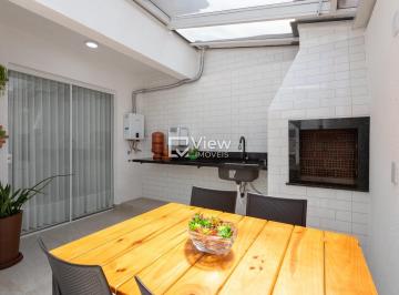 Casa · 163m² · 3 Quartos · 3 Vagas · Sobrado com ático amplo e banheiro completo no Vis