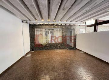 Casa · 180m² · 3 Quartos · 2 Vagas · Sobrado para locação residencial ou comercial no Campo Belo, com 3 quartos e 2 vagas