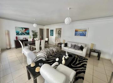 Apartamento · 105m² · 3 Quartos · 1 Vaga · Apartamento no Gonzaga – Quadra do Mar | Oportunidade para modernizar - 03 quartos- sendo 01 suíte