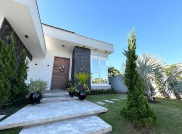 Casa · 233m² · 2 Vagas · Casa TIMBÓ - SC