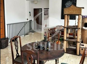 Casa · 210m² · 2 Quartos · 5 Vagas · Casa a venda com possibilidade de comercial na para inferior, 2 dormitórios (1 suíte), 5 vagas, 4 WC