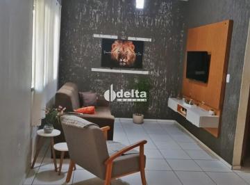 Casa · 209m² · 2 Quartos · 2 Vagas · Casa residencial com 2 quartos disponível para venda no bairro Jardim Canaã em Uberlândia-MG