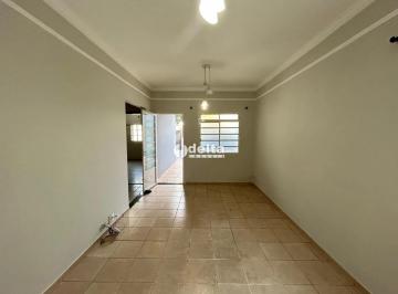 Casa · 270m² · 3 Quartos · 3 Vagas · Casa residencial com 3 quartos sendo 1 suíte disponível para locação e venda no bairro Jardim Botâni