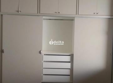 Casa · 250m² · 3 Quartos · 4 Vagas · Casa residencial com 3 quartos sendo 1 suíte disponível para venda no bairro Jardim Europa em Uberlâ