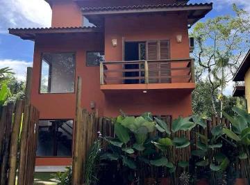 Casa · 200m² · 4 Quartos · 4 Vagas · Casa de Condomínio com 4 suítes em Camburizinho