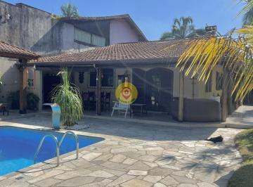 Casa · 210m² · 4 Quartos · 3 Vagas · Casa com piscina no Cantão do Bora Bora, São Sebastião/SP