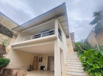 Casa · 200m² · 3 Quartos · 4 Vagas · Casa em Vila Diva, Carapicuíba/SP de 200m² 3 quartos à venda por R$ 870.000,00
