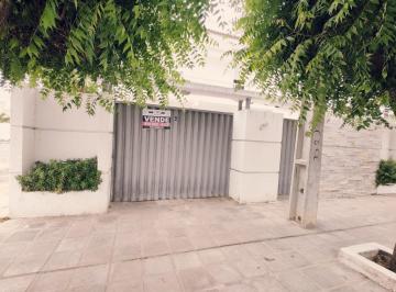 Casa · 270m² · 5 Quartos · 2 Vagas · Casa em Liberdade, Patos/PB de 270m² 5 quartos à venda por R$ 600.000,00