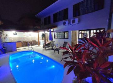 Casa · 356m² · 5 Quartos · 4 Vagas · Casa em Capoeiras, Florianópolis/SC de 356m² 5 quartos à venda por R$ 1.590.000,00