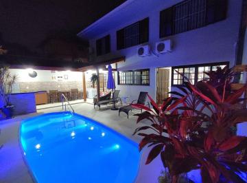 Casa · 356m² · 5 Quartos · 4 Vagas · Casa em Capoeiras, Florianópolis/SC de 356m² 5 quartos à venda por R$ 1.590.000,00