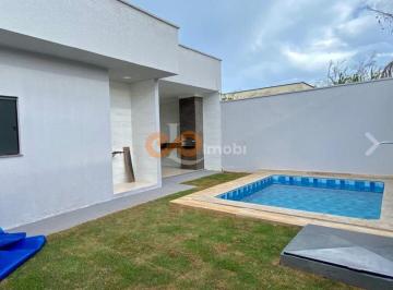 Casa · 125m² · 3 Quartos · 1 Vaga · Casa sozinha no lote com piscina e 3 suítes