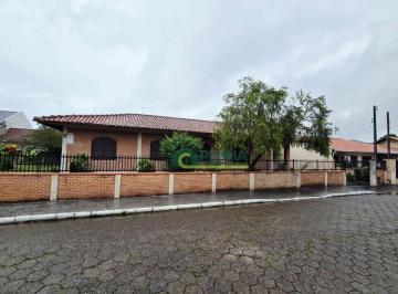 e7d6b4bbd09c327bc3f6afadeacd931168f132e7 · Casa SEM MOBÍLIA com 3 dormitórios para alugar, 201 m² por R$ 5.200/mês - Centro - Penha/SC