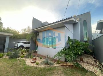Casa de 3 quartos, Santa Terezinha de Itaipu · Casa à venda no bairro Parque dos Estados