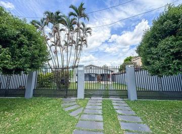 44157c376356bac33219774267c065ec7c55273a · Casa com 4 dormitórios à venda, 180 m² por R$ 980.000,00 - Centro - Santa Terezinha de Itaipu/PR