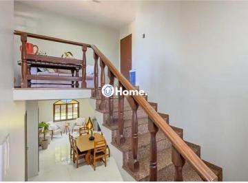 Casa · 208m² · 4 Quartos · 2 Vagas · Casa térrea com 4 dormitórios, suíte e 2 vagas.