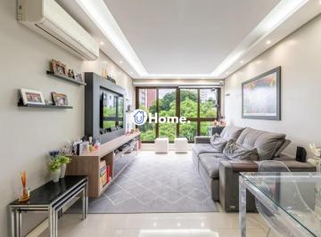 Apartamento · 73m² · 2 Quartos · 2 Vagas · Apartamento de 2 dormitórios 1 suíte e 2 vagas no Petrópolis.