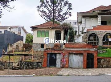 Casa · 430m² · 3 Quartos · 2 Vagas · Casa com 3 quartos, 3 banheiros, vaga de garagem no bairro São João.