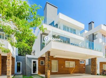 Casa · 295m² · 3 Quartos · 4 Vagas · Viva o Privilégio de Ter o Guaíba como Quintal