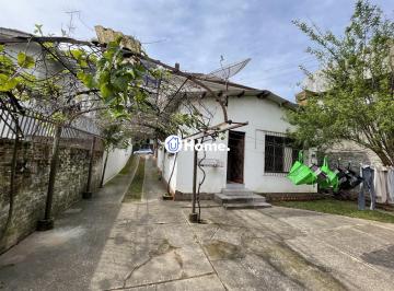 Terreno · 300m² · 3 Quartos · 3 Vagas · Terreno com casa com 3 dormitórios e ampla garagem Bairro Higienópolis