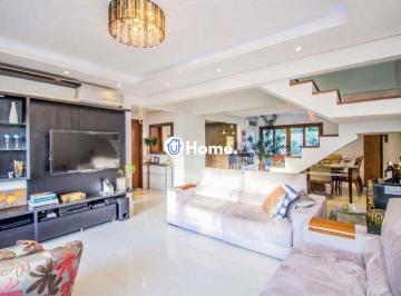 Casa · 241m² · 3 Quartos · 2 Vagas · Casa com 3 Dormitórios, Sendo 1 com Closet, Sótão e Pátio em Condomínio