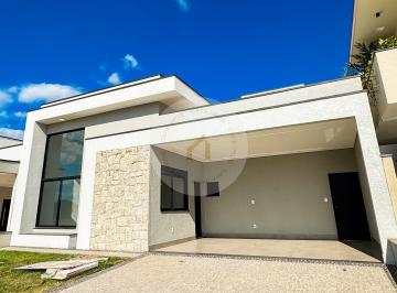Casa · 193m² · 3 Quartos · 4 Vagas · Residencial Royal Garden - Casa térrea com 3 suítes, escritório e piscina. Pronta para morar