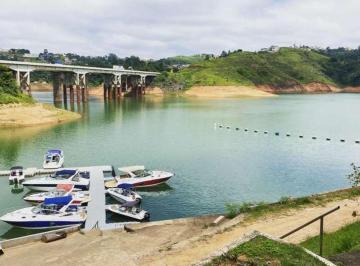 Terreno , Igaratá · Mega Terreno em Igaratá – 944m² de Frente para a Represa!