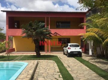 Casa · 450m² · 4 Quartos · Casa a menos de 400 metros da Praia de Carapibus com 4 quartos.