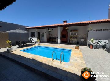 Casa · 156m² · 4 Quartos · 3 Vagas · SOBRADO PRATICAMENTE PÉ NA AREIA! 4 QUARTOS COM PISCINA E CHURRASQUEIRA