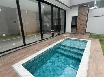 Casa · 240m² · 4 Quartos · 4 Vagas · Casa Térrea para Locação no Condomínio Luzern Residencial!!