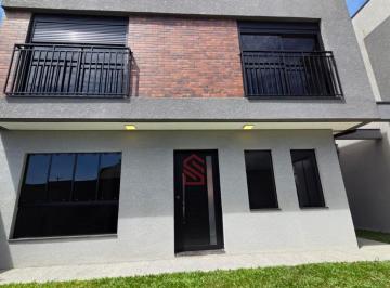 Foto 01 · Sobrado de alto padrão em condomínio à venda em Curitiba-PR, São Braz: 3 quartos, 1 suíte, 2 salas,