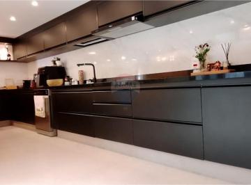 Casa · 122m² · 2 Quartos · 2 Vagas · Casa de Condomínio no Anil: 122m² com 2 Suítes e Total Segurança