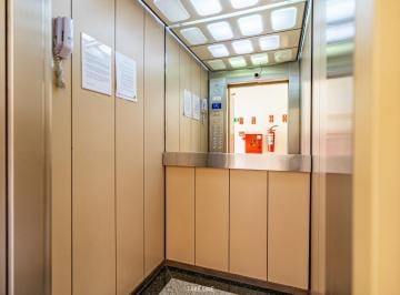 PIC_20260613_025735_000.jpeg · Sensacional apartamento para venda em Centro com 2 quartos, 96m² - theremaxcollection#FFE5C