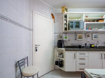 DSC_20260620_002310_000.jpeg · Confortável apartamento para venda em Chácara Inglesa com 3 quartos, sendo 1 suíte, 96m² - maira-yke