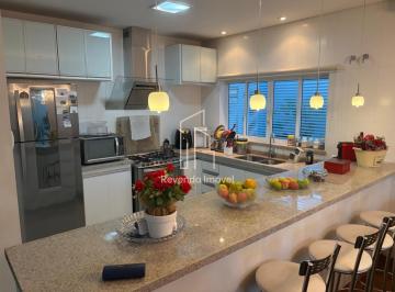Casa · 249m² · 4 Quartos · 4 Vagas · Imperdível: Casa à venda em Santo André-SP, Vila Gilda. 4 quartos, 2 suítes, 3 banheiros, 4 vagas, 2
