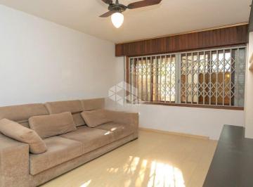 Casa · 116m² · 3 Quartos · 2 Vagas · Casa térrea de 3 quartos na Av. Bagé, bairro Petrópolis