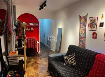 Apartamento · 93m² · 2 Quartos · 2 dormitórios, 96m², pátio e terraço no Centro Histórico