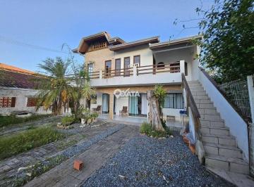 Casa · 300m² · 5 Quartos · Sobrado à venda no bairro Centro - Itapoá/SC