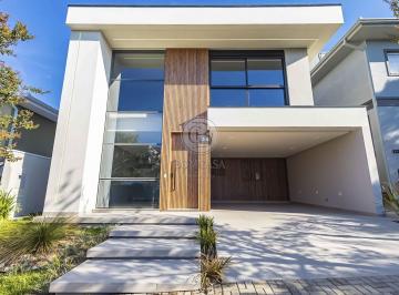 Casa · 292m² · 4 Quartos · 4 Vagas · Casa à venda - em Santa Felicidade