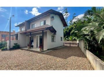 Casa · 80m² · 2 Quartos · 1 Vaga · Casa RODEIO - SC