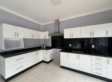 img0 · Casa com 3 Quarto(s) e 3 banheiro(s) para Alugar, 193 m² por R$ 3900 / Mês