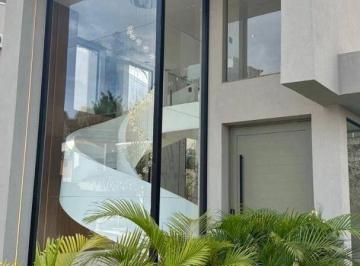 35671e8e77d75ba30364cfd8f3fc40f583b7b0b3 · Casa a Venda em Condominio Alphaville