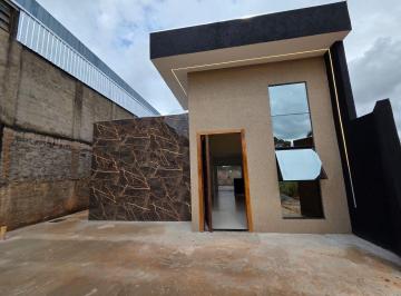 d5ab7de2c10cead3a63ed702a5928f541d7e587d · CASA MODERNA À VENDA EM ARNIQUEIRAS SHA 03 | 3 QUARTOS (1 SUÍTE) • PÉ DIREITO DUPLO • TERRENO 200M²