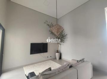 Casa · 400m² · 3 Quartos · 4 Vagas · Casa residencial com 3 quarto sendo suíte disponível para venda no bairro Jardim Karaíba em Uberlând