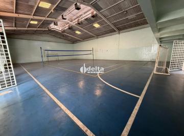 Comercial · 717m² · 2 Quartos · 4 Vagas · Galpão disponível para locação no bairro Santa Mônica em Uberlândia-MG