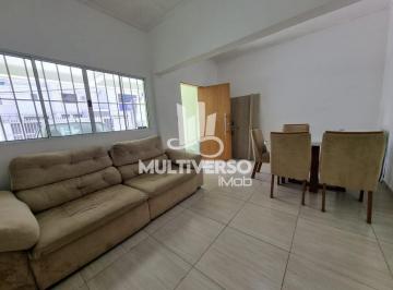 Sala · Sobrado com 3 dormitórios a uma quadra da praia e duas quadras do comércio principal da Ocian