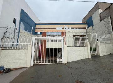 Casa · 225m² · 3 Quartos · 2 Vagas · Casa ampla com 3 quartos, sendo 1 suíte no Bairro Araés – ideal para uso comercial