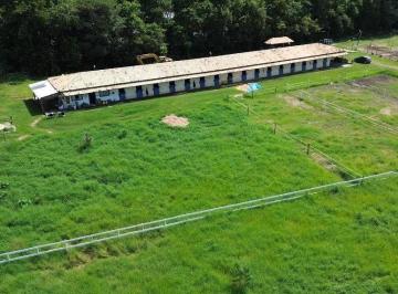 Casa · 698m² · 3 Quartos · ARAS COMPLETO PARA LOCAÇÃO COM 1 ALQUEIRO + FENO PRONTO PARA ALIMENTAÇÃO  ESTRUTURA IDEAL PARA CAVAL