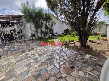 Casa · 450m² · 4 Quartos · Casa nos Bancários com 4 quartos sendo 1 suíte com Ótima localidade